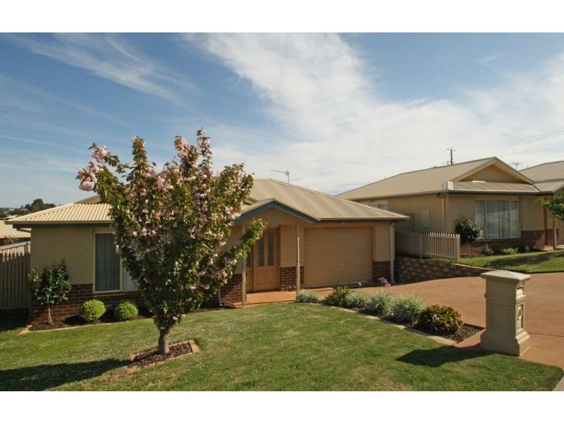 17/32 McDonald Street, Leongatha VIC 3953