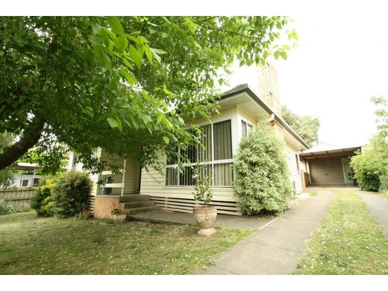 35 Brumley Street, Leongatha VIC 3953