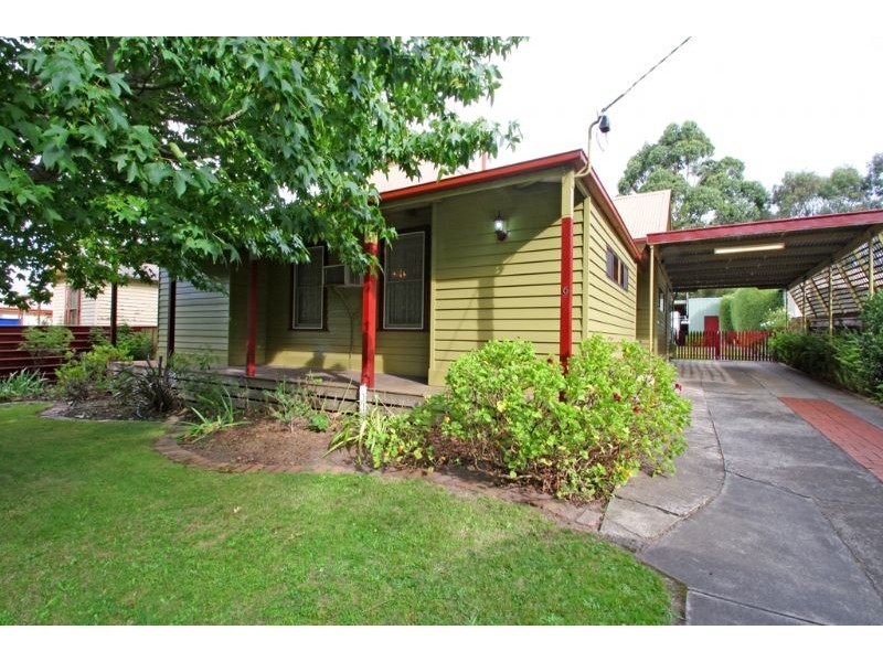 6 Yarragon Road, Leongatha VIC 3953