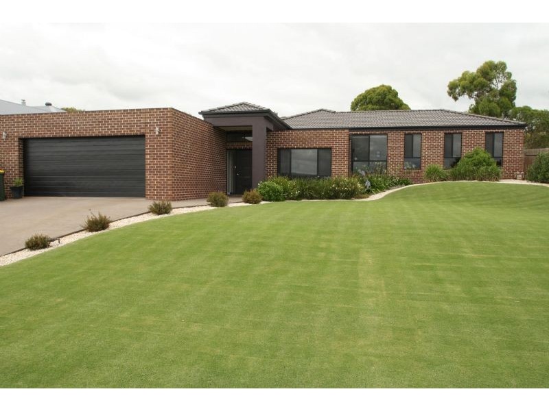 53 Chamberlain Drive, Leongatha VIC 3953