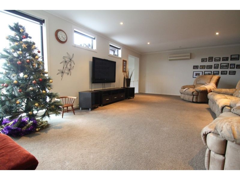 53 Chamberlain Drive, Leongatha VIC 3953