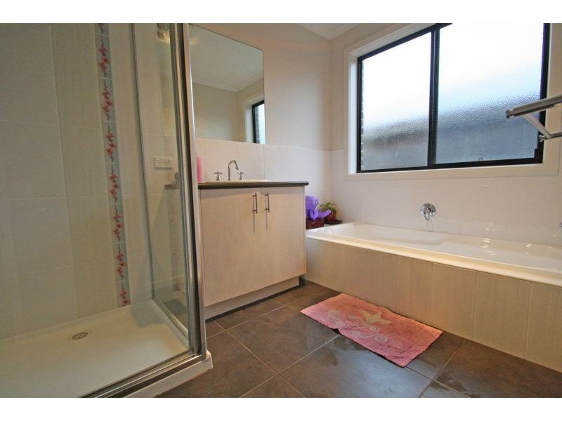 53 Chamberlain Drive, Leongatha VIC 3953