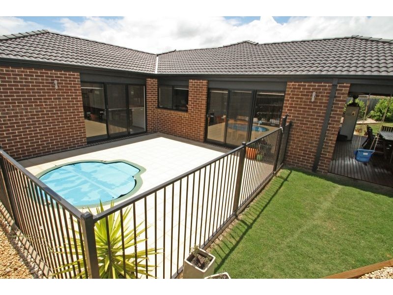 53 Chamberlain Drive, Leongatha VIC 3953