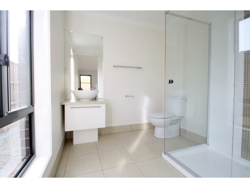 19 Laura Grove, Leongatha VIC 3953