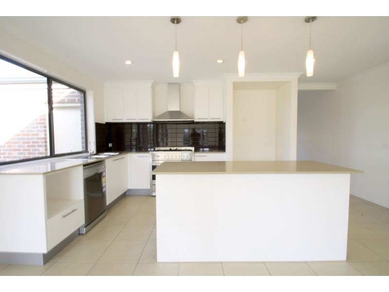 19 Laura Grove, Leongatha VIC 3953