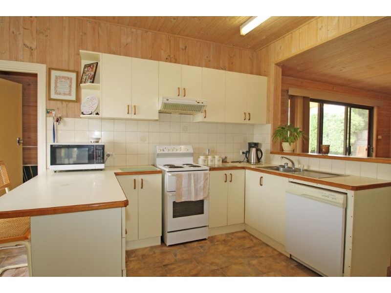 11 Gray Street, Leongatha VIC 3953