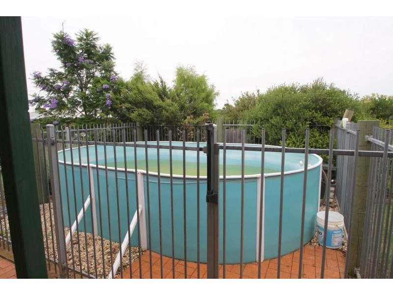 11 Gray Street, Leongatha VIC 3953