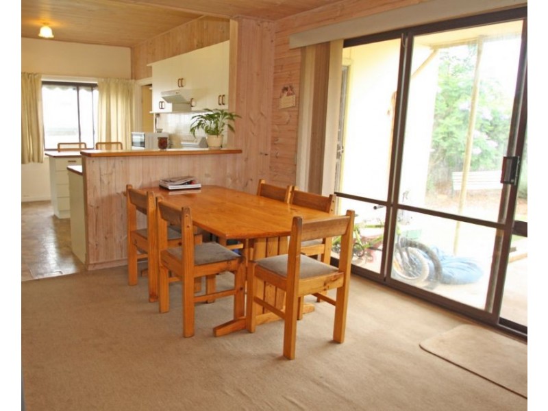 11 Gray Street, Leongatha VIC 3953