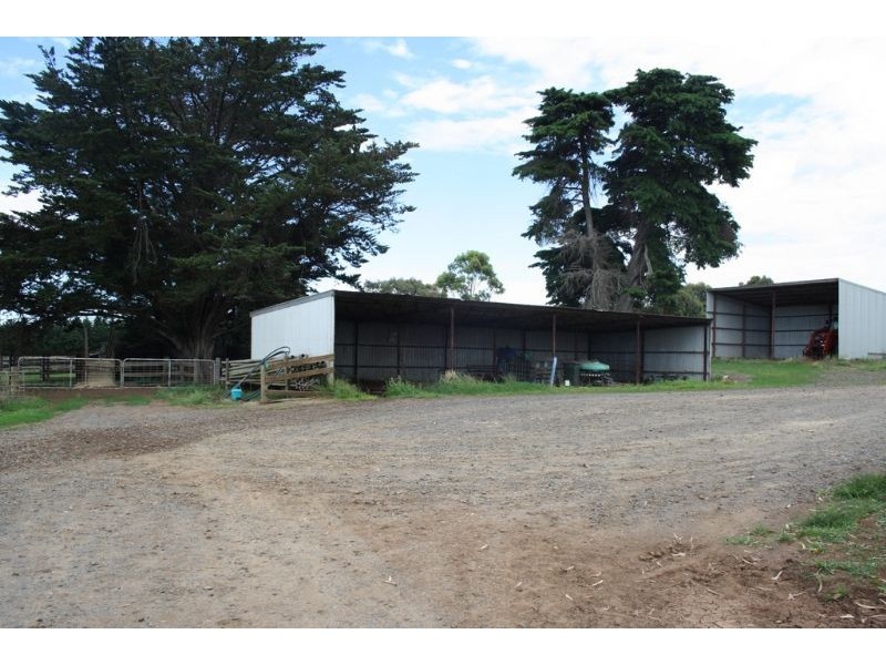 30 Simons Lane, Leongatha VIC 3953