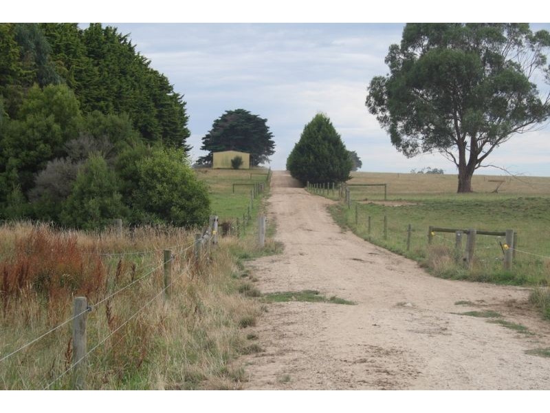 30 Simons Lane, Leongatha VIC 3953