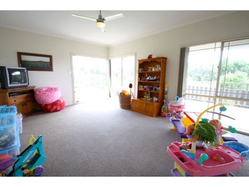 Lot1/3 Cambridge Crt, Leongatha VIC 3953