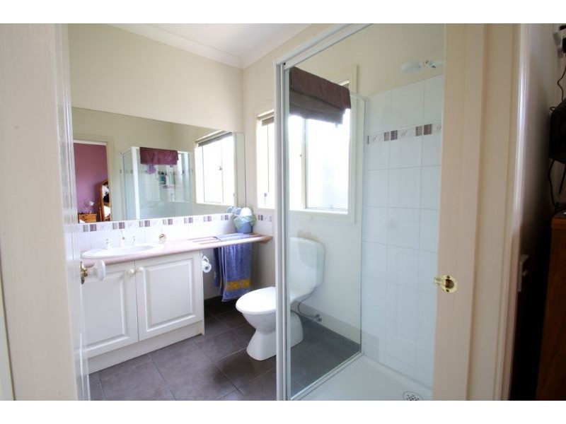 Lot1/3 Cambridge Crt, Leongatha VIC 3953