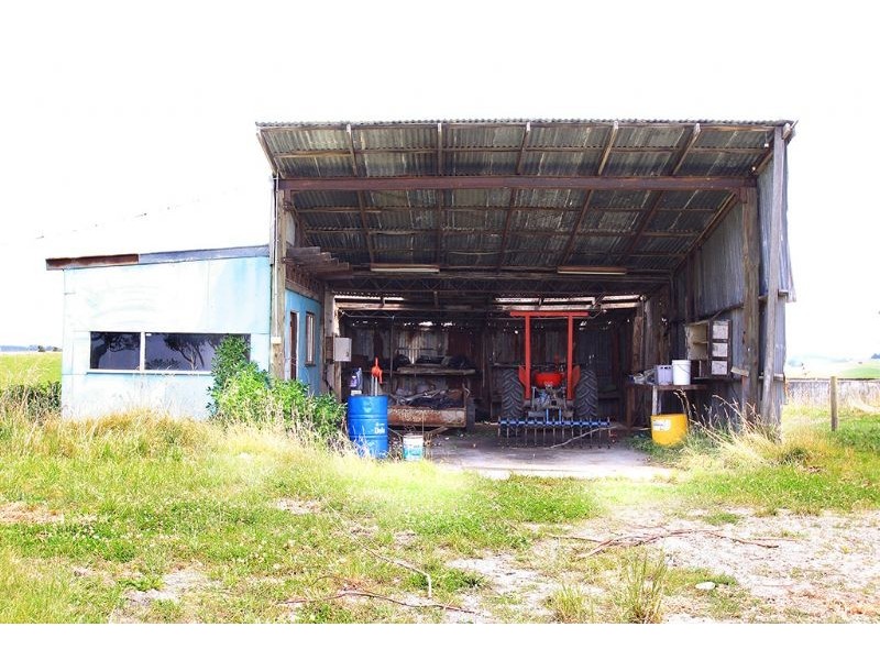 960 Falls Road, Fish Creek VIC 3959