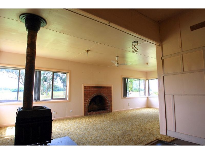 960 Falls Road, Fish Creek VIC 3959