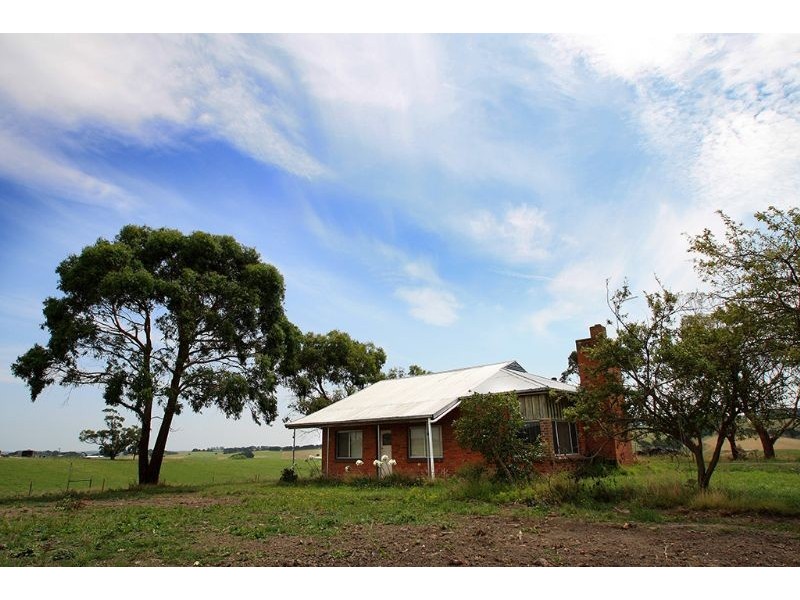 960 Falls Road, Fish Creek VIC 3959