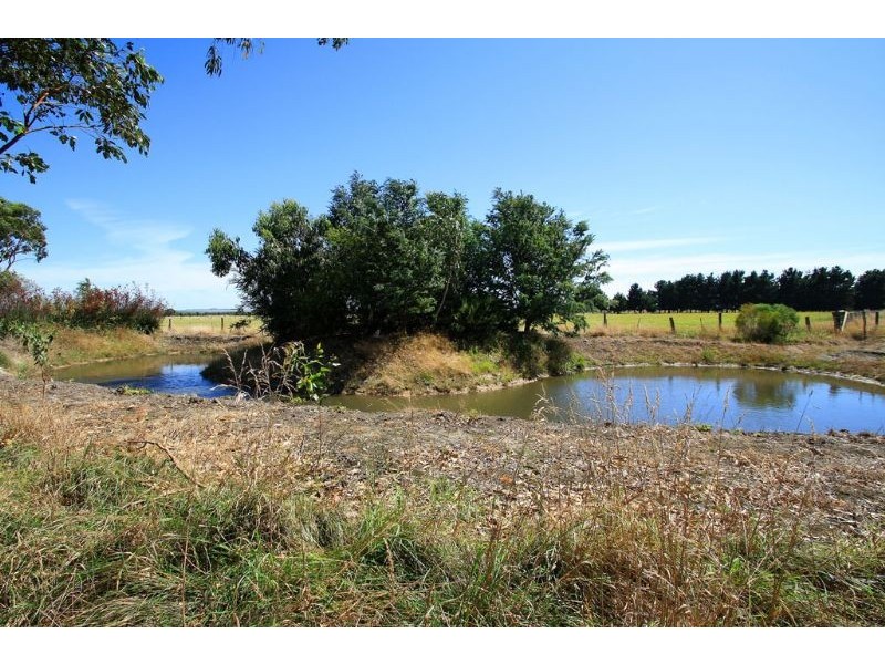 230 Buffalo-Waratah Road, Buffalo VIC 3958