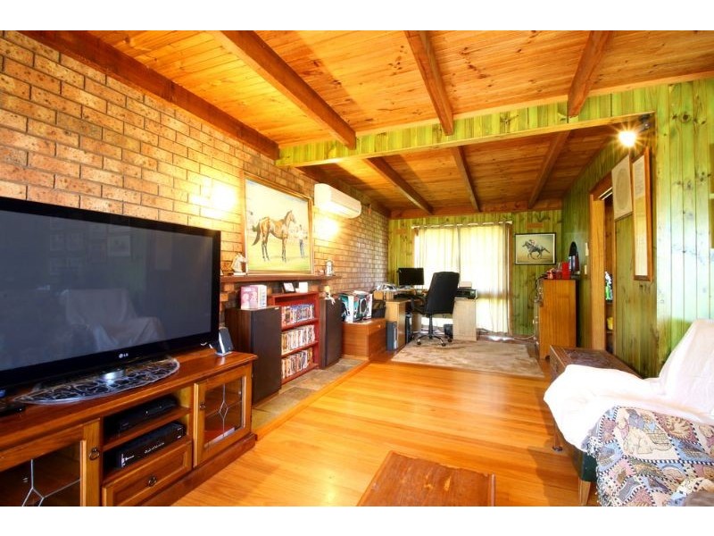 230 Buffalo-Waratah Road, Buffalo VIC 3958