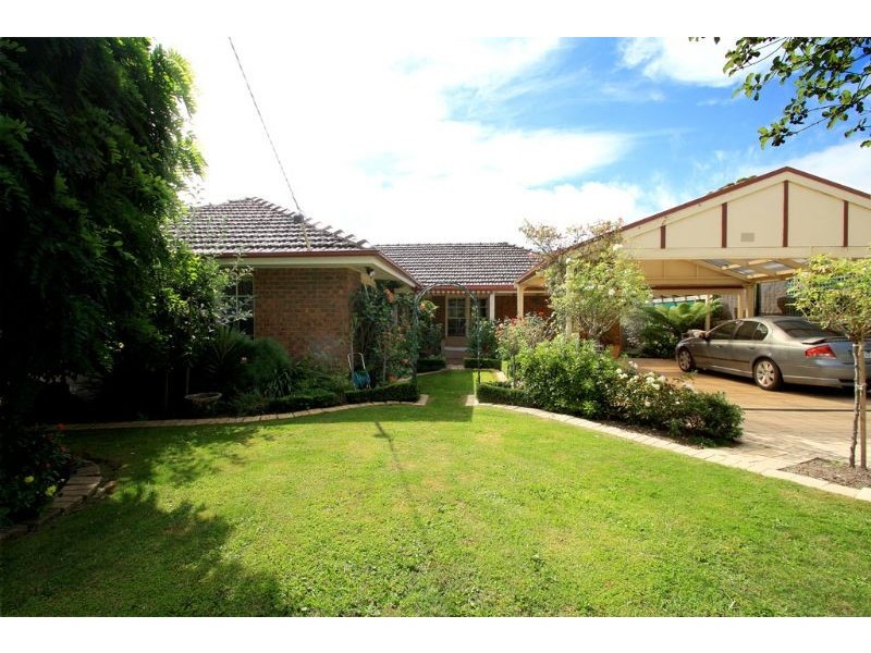 3 Somerset Crt, Leongatha VIC 3953