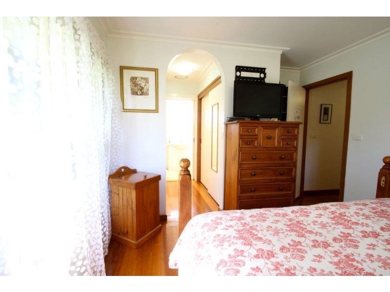 3 Somerset Crt, Leongatha VIC 3953