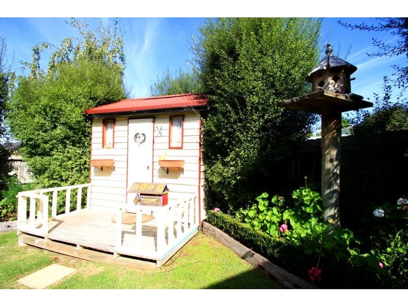 3 Somerset Crt, Leongatha VIC 3953