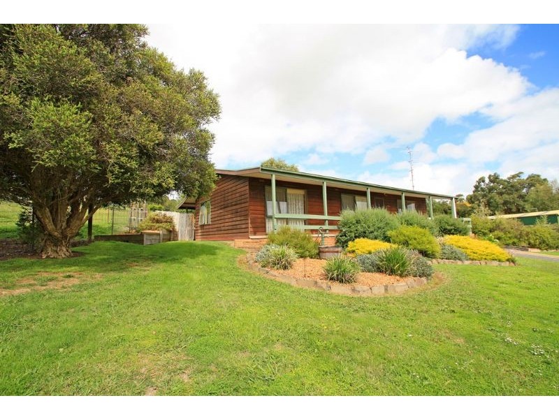 61 McKitterick Street, Meeniyan VIC 3956