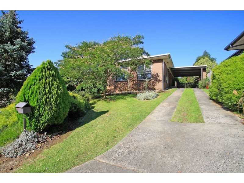 2 Claydon Close, Leongatha VIC 3953