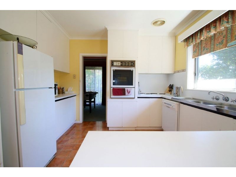 2 Claydon Close, Leongatha VIC 3953