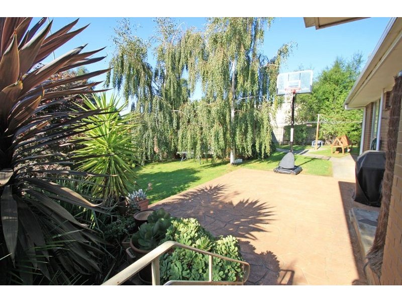 2 Claydon Close, Leongatha VIC 3953