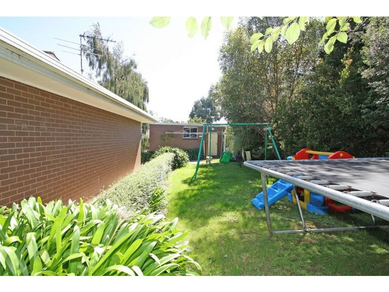 2 Claydon Close, Leongatha VIC 3953