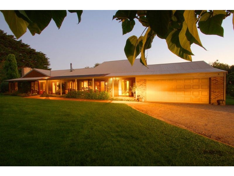 6 Davis Crt, Leongatha VIC 3953