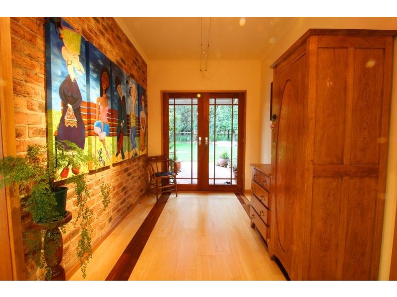 6 Davis Crt, Leongatha VIC 3953