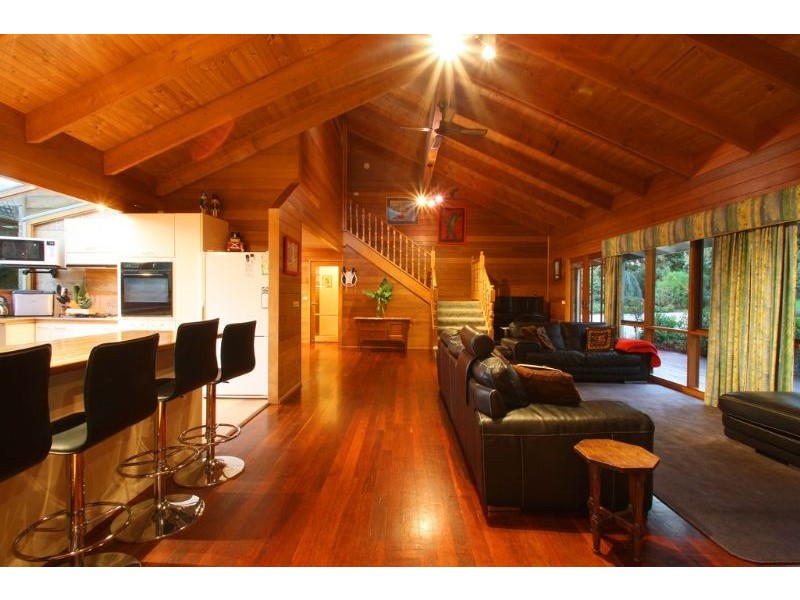 6 Davis Crt, Leongatha VIC 3953