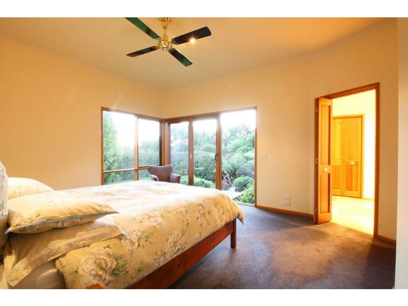 6 Davis Crt, Leongatha VIC 3953