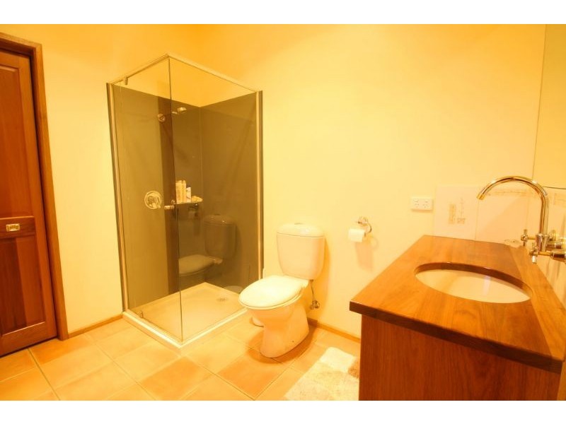 6 Davis Crt, Leongatha VIC 3953