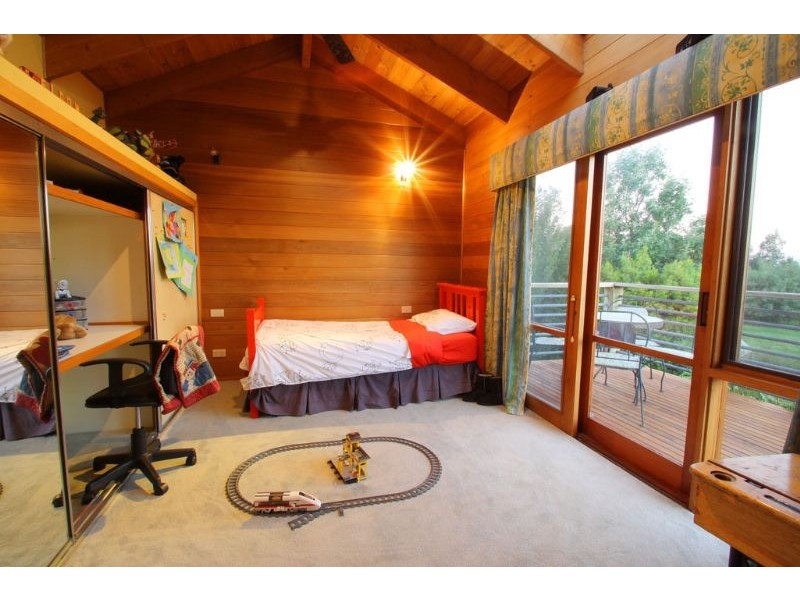 6 Davis Crt, Leongatha VIC 3953