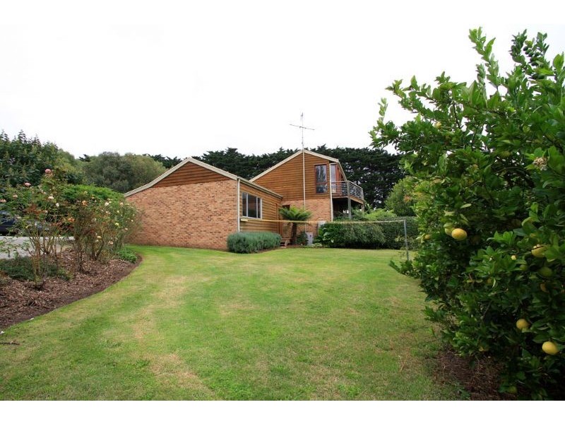 6 Davis Crt, Leongatha VIC 3953