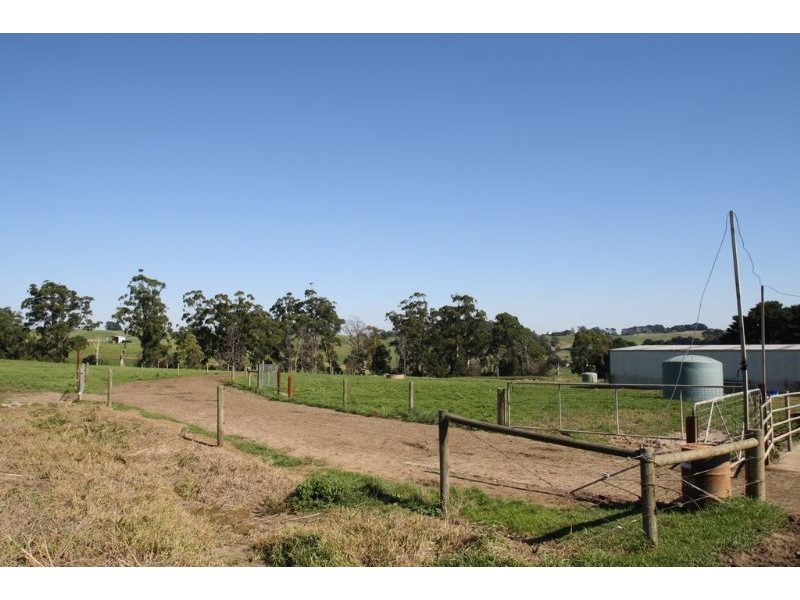 175 Old Nicholls Road, Mirboo North VIC 3871