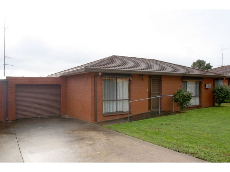 7/10-12 Belligham Street, Leongatha VIC 3953