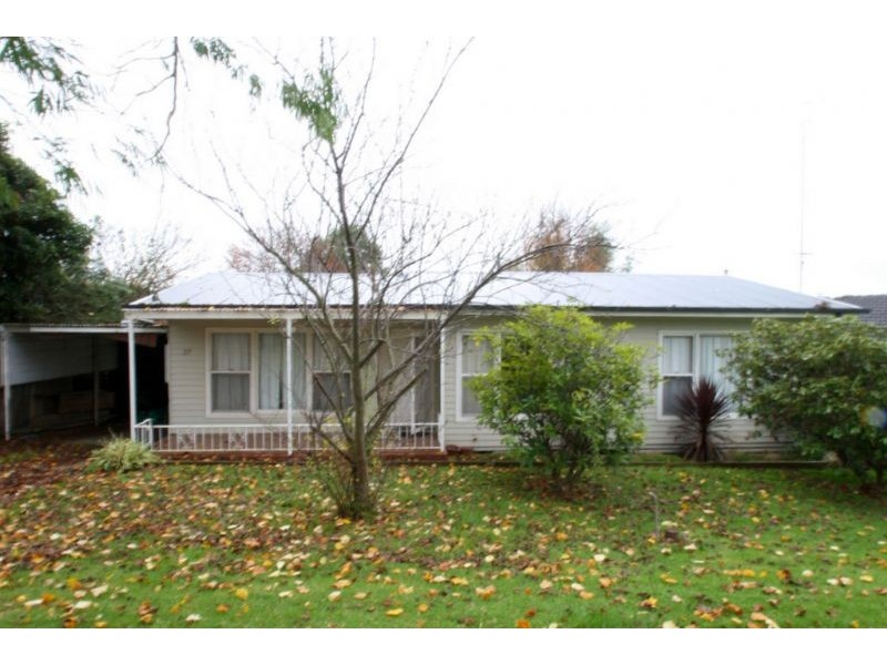27 Parr Street, Leongatha VIC 3953