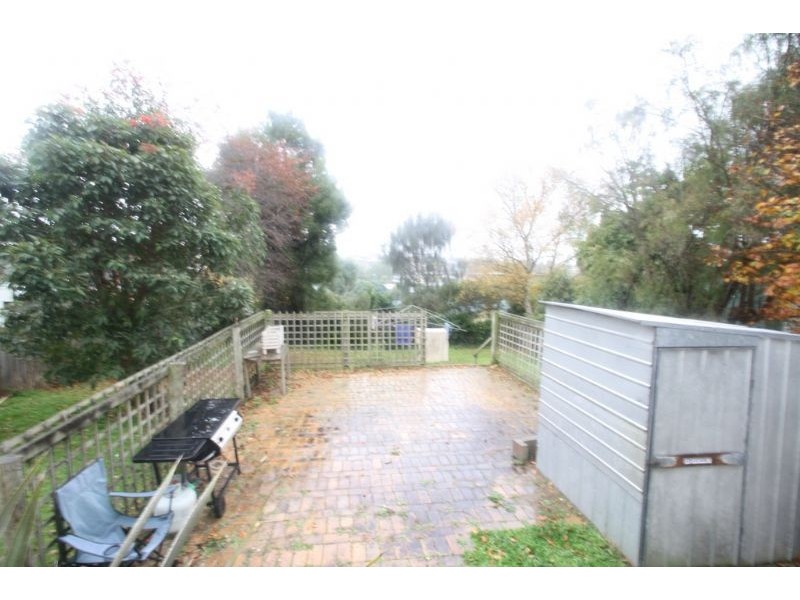 27 Parr Street, Leongatha VIC 3953