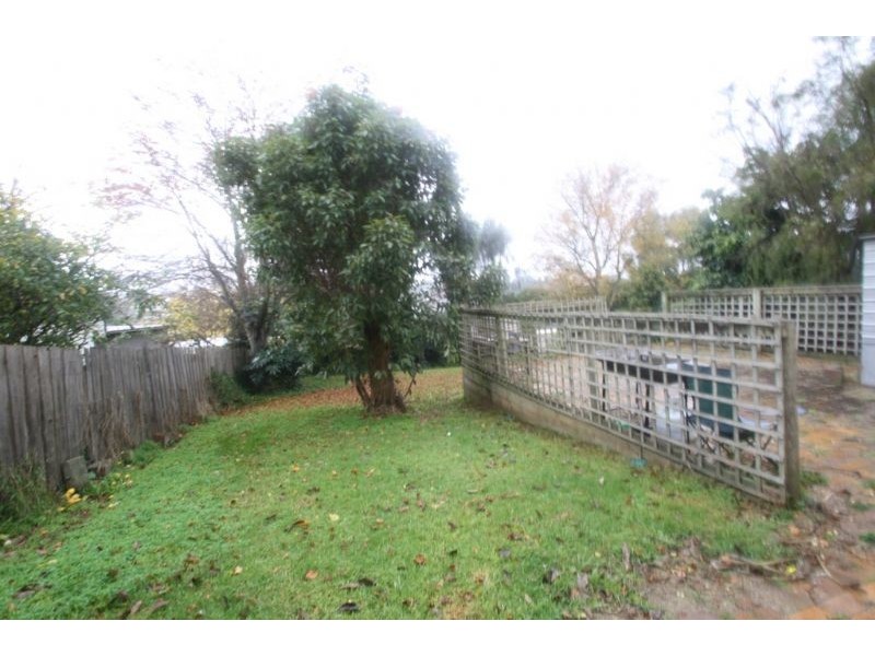 27 Parr Street, Leongatha VIC 3953