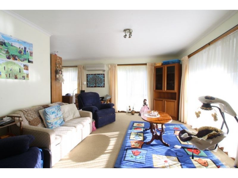 24 Mary Rogers Crescent, Leongatha VIC 3953