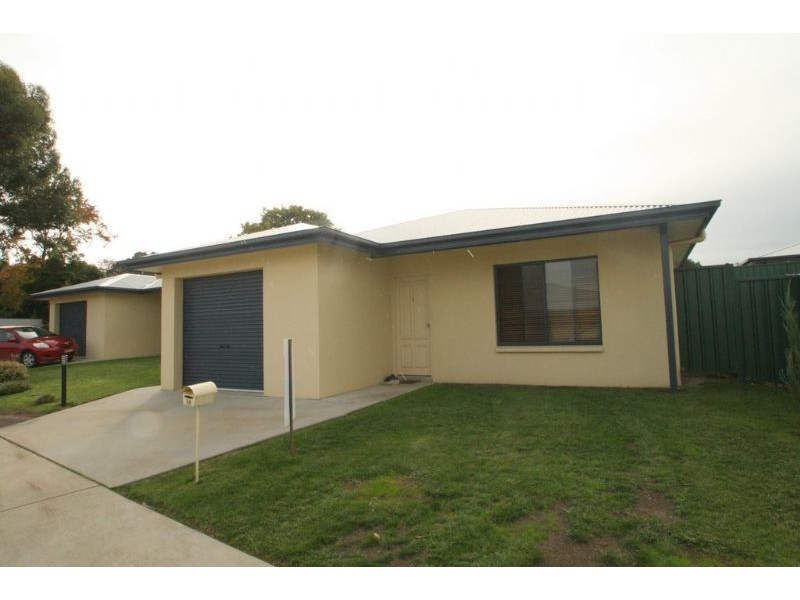 18/4 Miles Lane, Leongatha VIC 3953