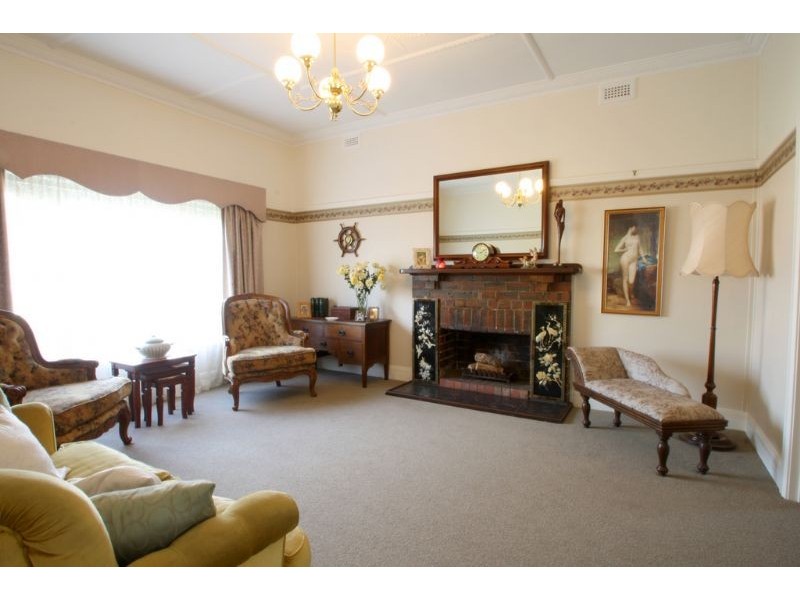 13 Ogilvy Street, Leongatha VIC 3953