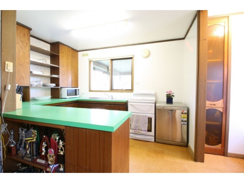 4 Chamberlain Drive, Leongatha VIC 3953