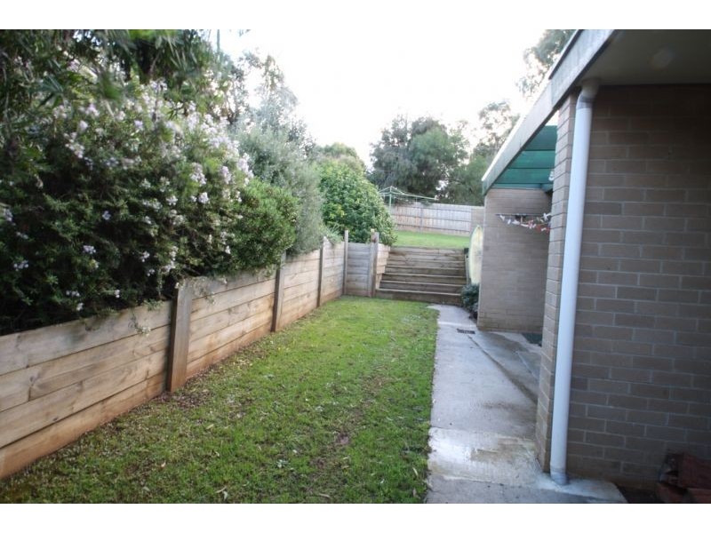 4 Chamberlain Drive, Leongatha VIC 3953