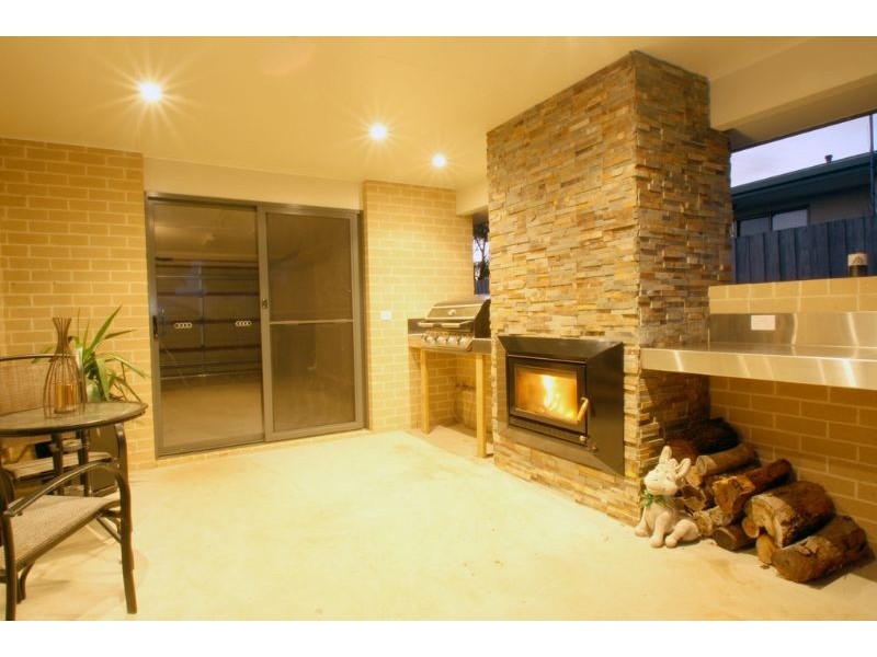 10 Gibson Street, Leongatha VIC 3953