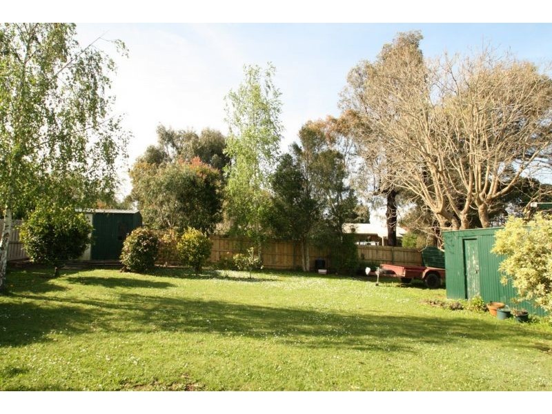 61 Peart Street, Leongatha VIC 3953