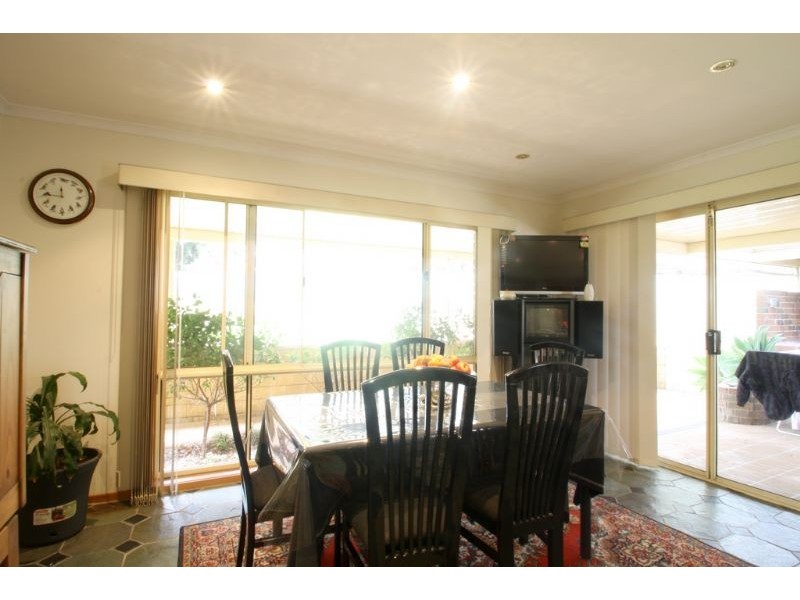 11 Griffin Road, Leongatha VIC 3953