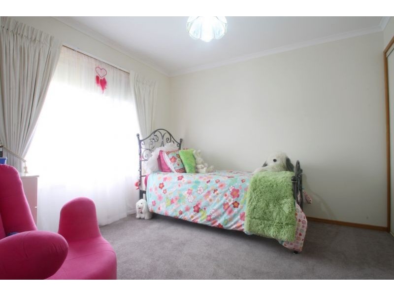 11 Griffin Road, Leongatha VIC 3953